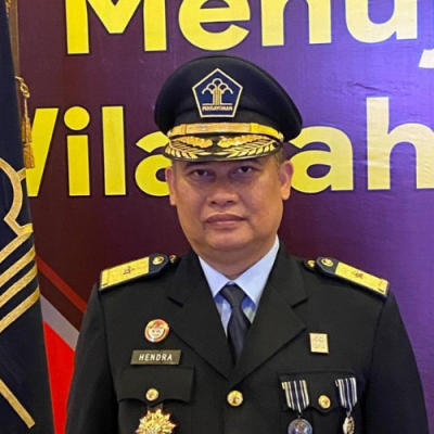 Dr Hendra Eka Putra .AmdIP.SH.MH